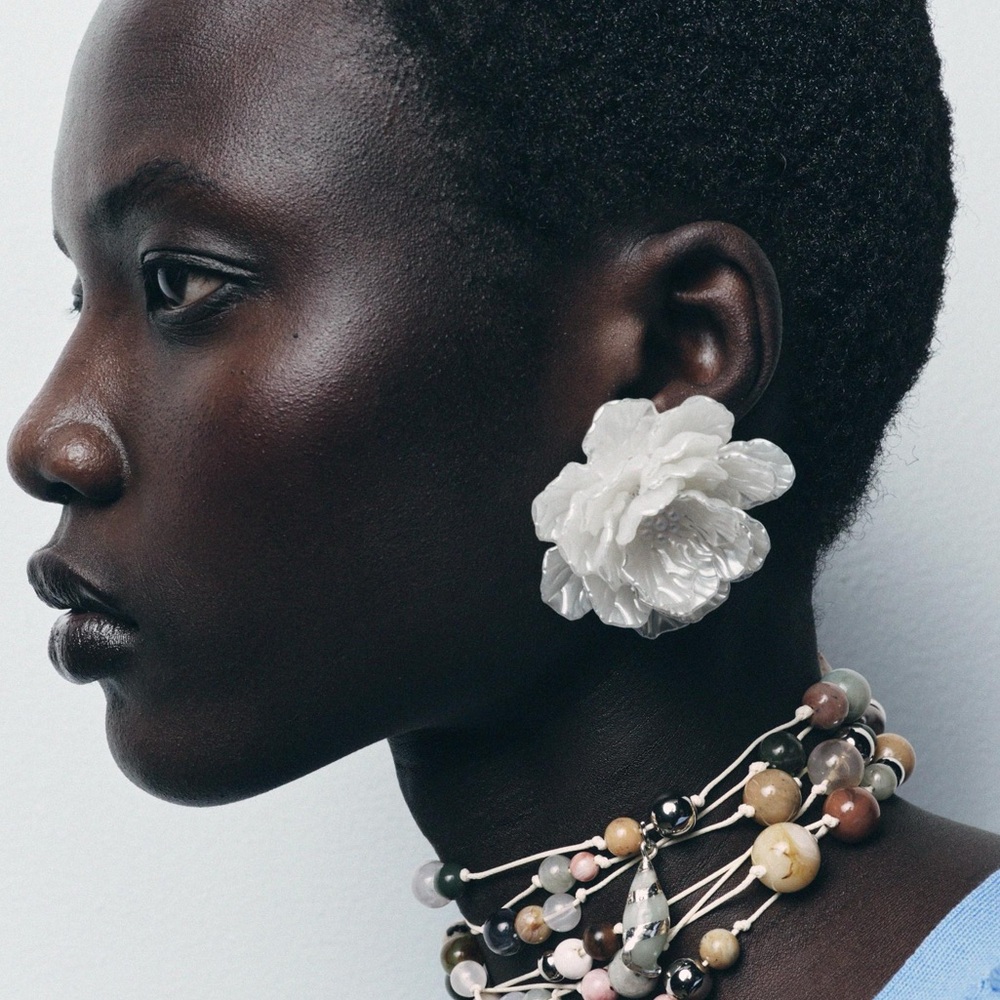 NEW. Zara Embossed Flower Earrings. NEW IN PACKAGE